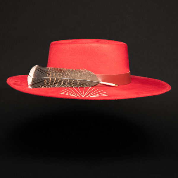 FEATHERED - RED